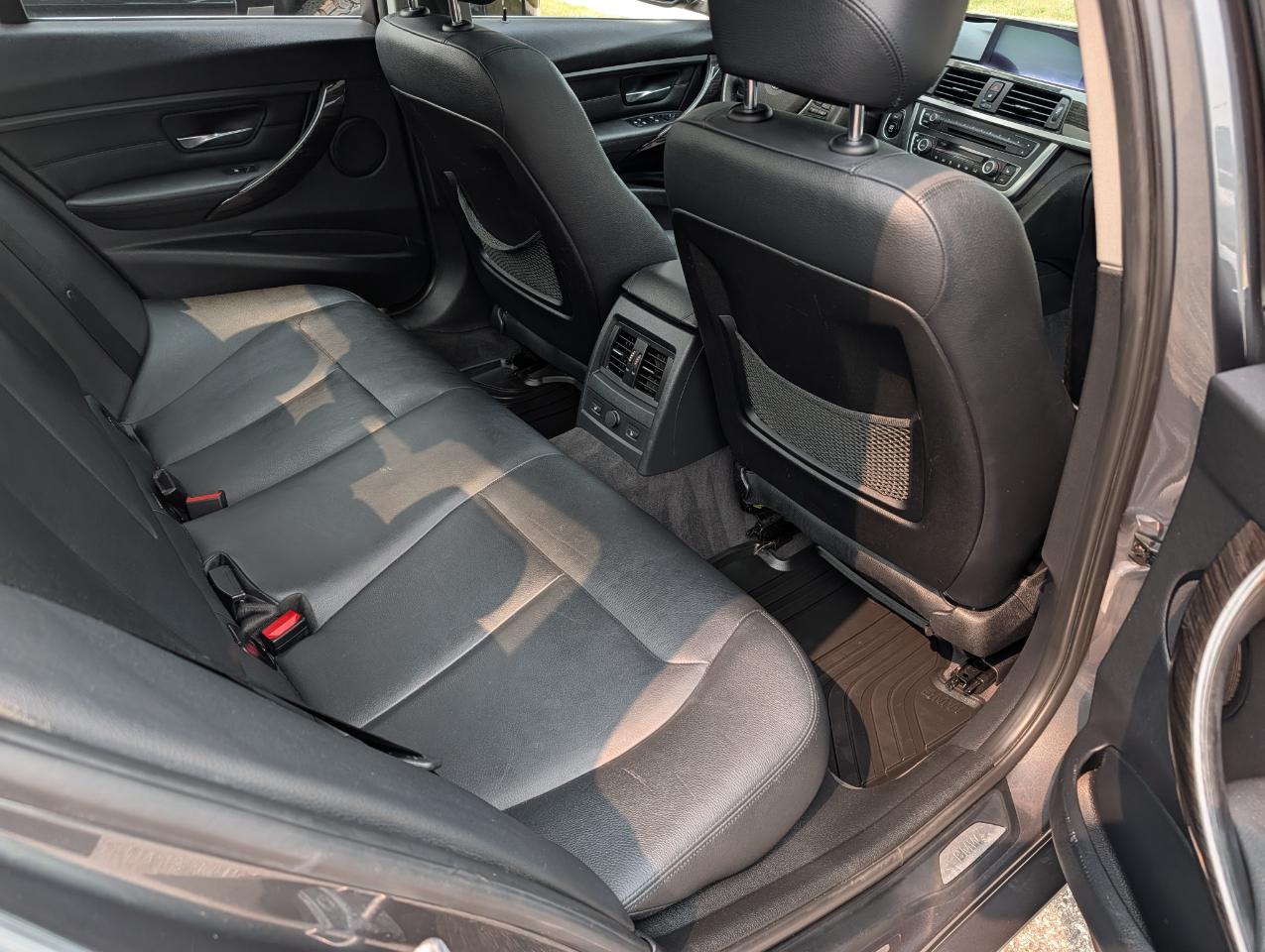 BMW 3 Series 4dr Sdn 328i xDrive AWD SULEV 2014