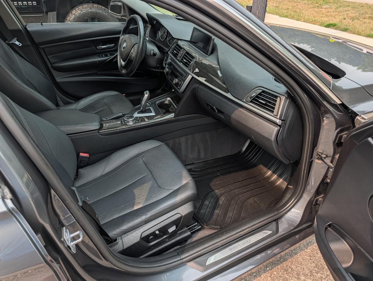 BMW 3 Series 4dr Sdn 328i xDrive AWD SULEV 2014