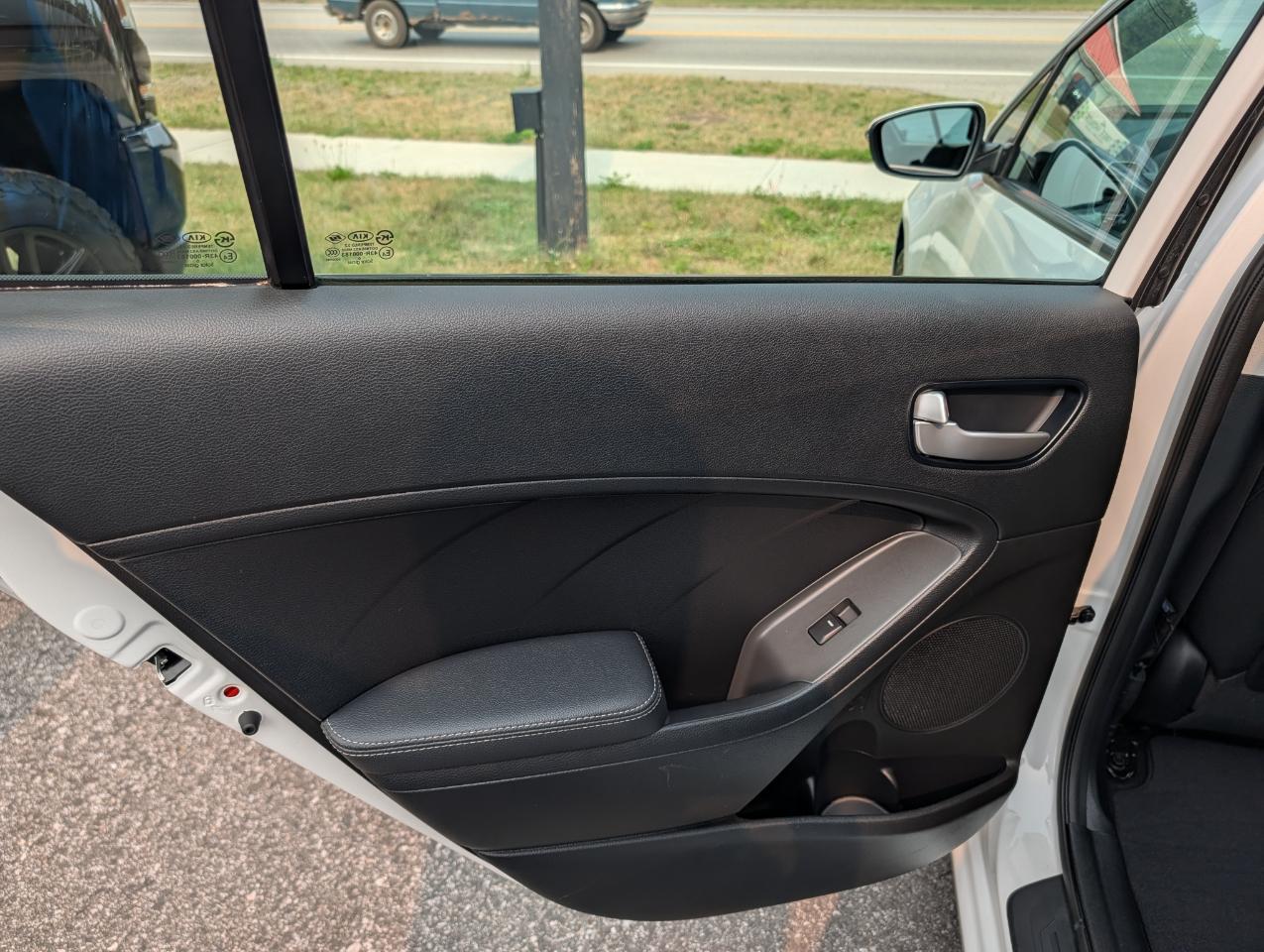 Kia Forte5 LX Auto 2017