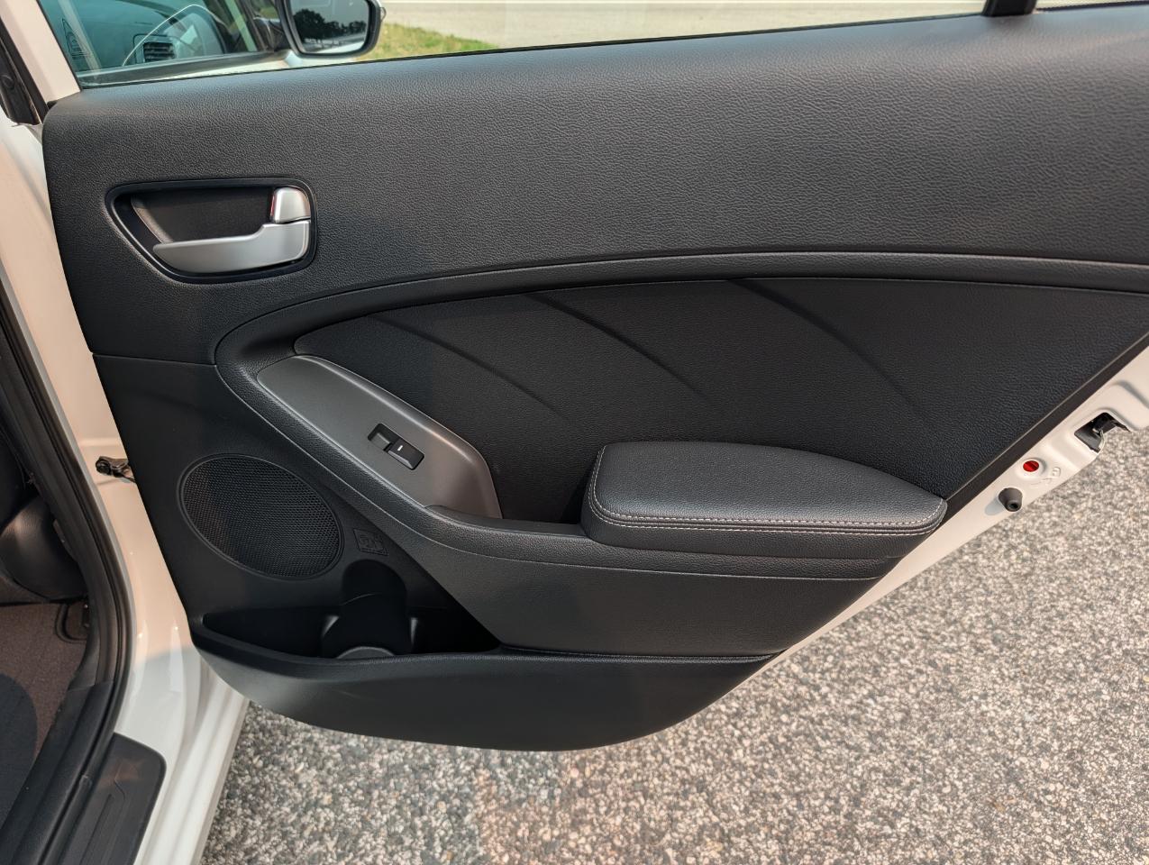 Kia Forte5 LX Auto 2017