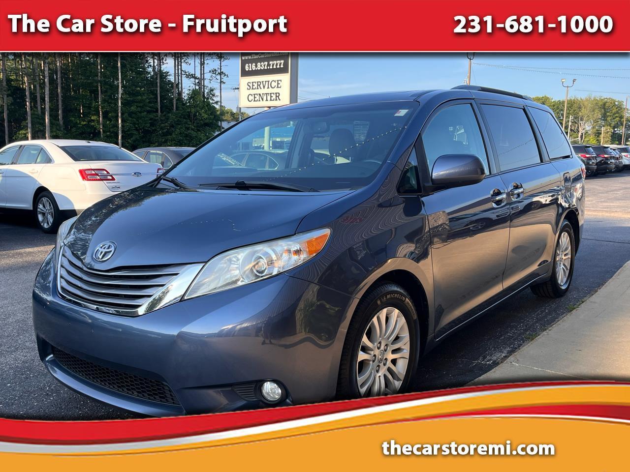 Toyota Sienna XLE 8-Passenger FWD 2017