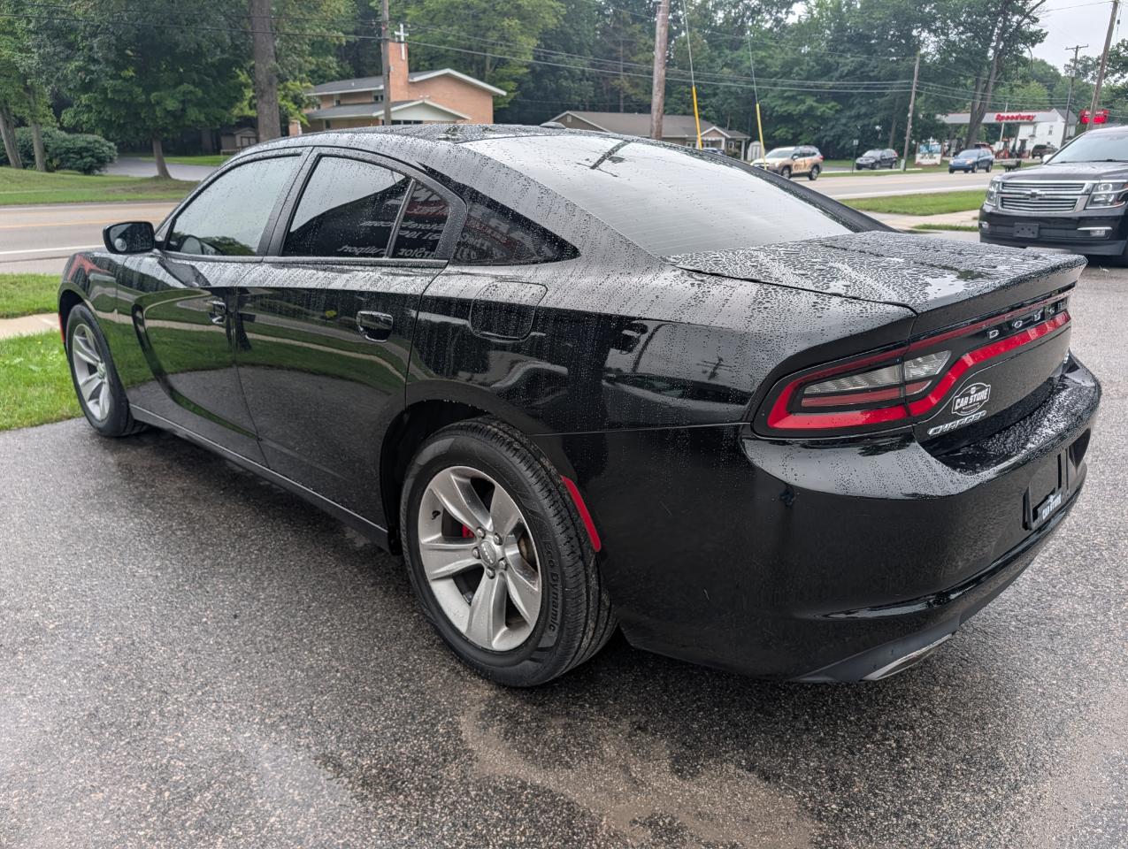 Dodge Charger 4dr Sdn SXT RWD 2017