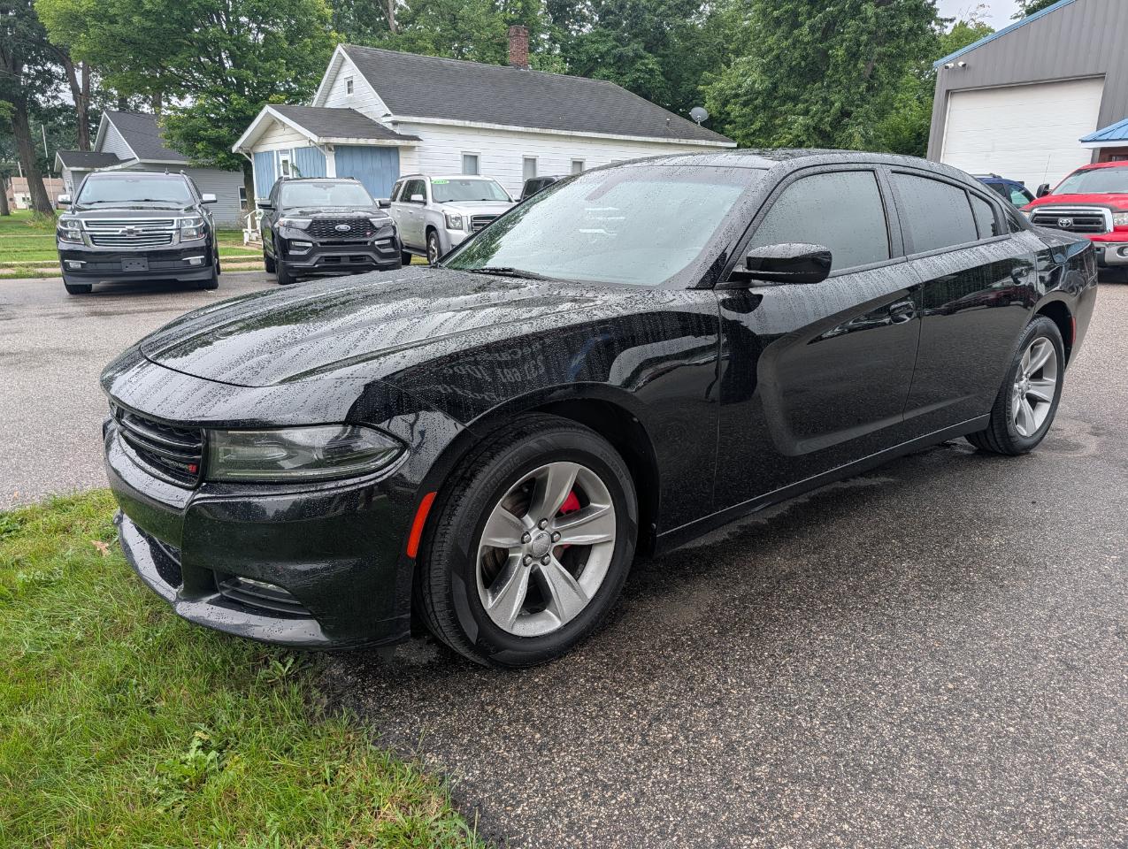 Dodge Charger 4dr Sdn SXT RWD 2017