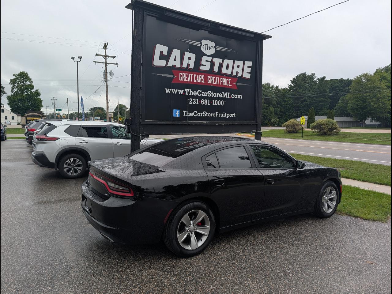 Dodge Charger 4dr Sdn SXT RWD 2017