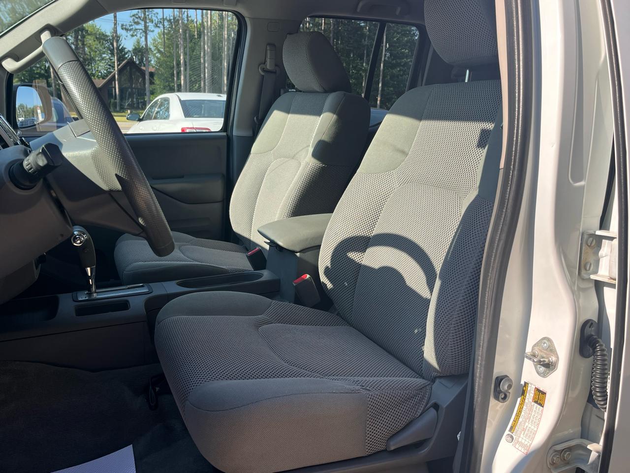 Nissan Frontier 2017.5 Crew Cab 4x4 SV V6 Auto Long Bed 2017
