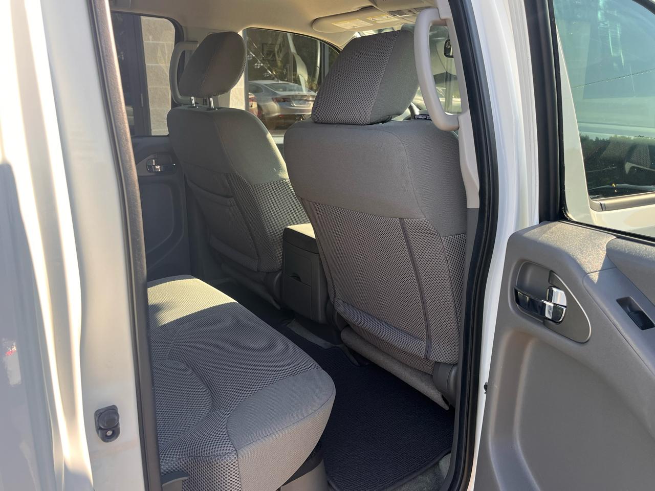 Nissan Frontier 2017.5 Crew Cab 4x4 SV V6 Auto Long Bed 2017
