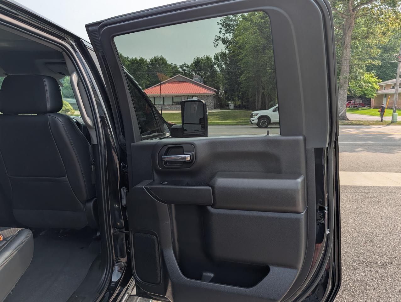 Chevrolet Silverado 2500HD 4WD Crew Cab 172" LT 2023