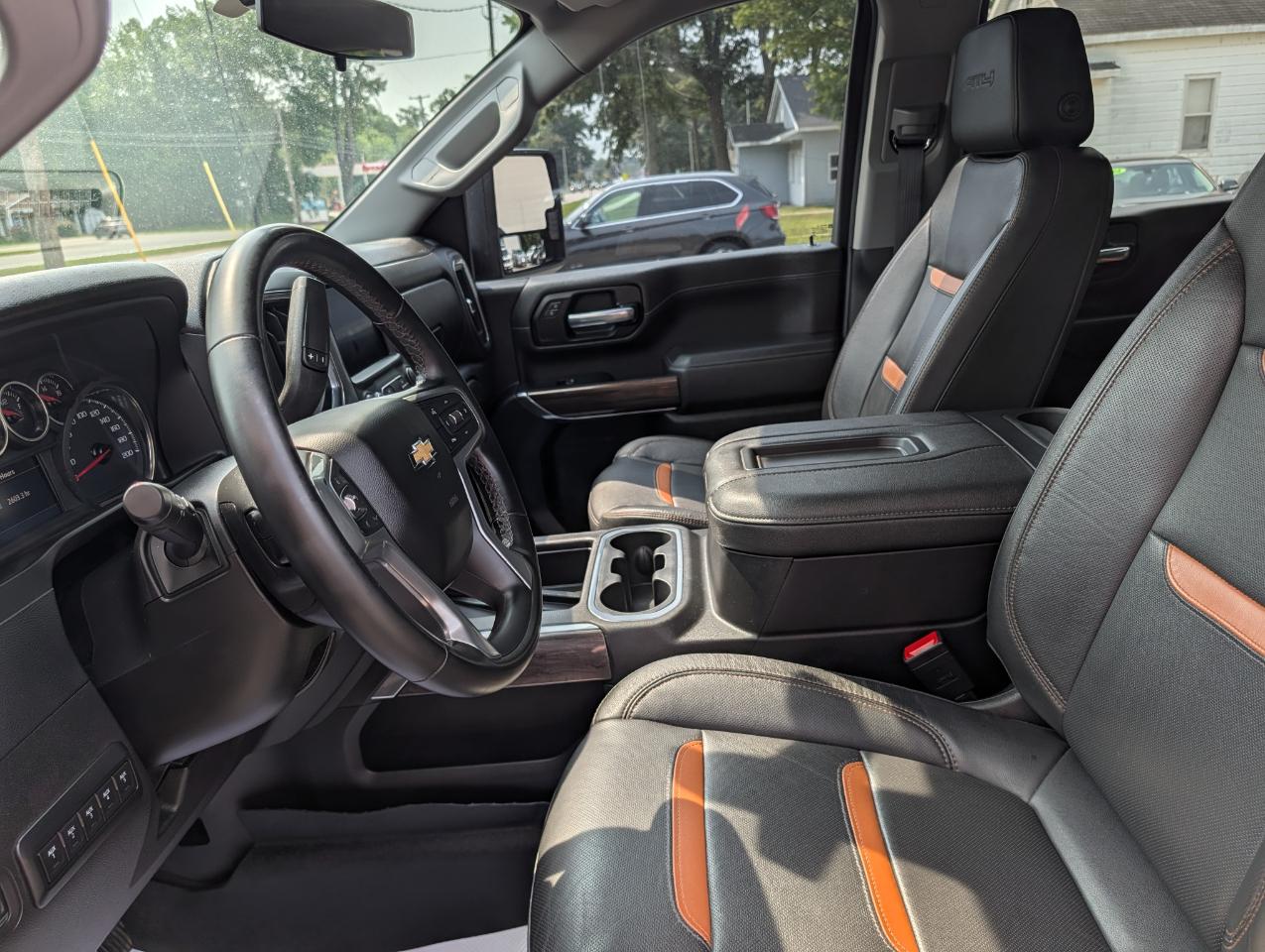 Chevrolet Silverado 2500HD 4WD Crew Cab 172" LT 2023