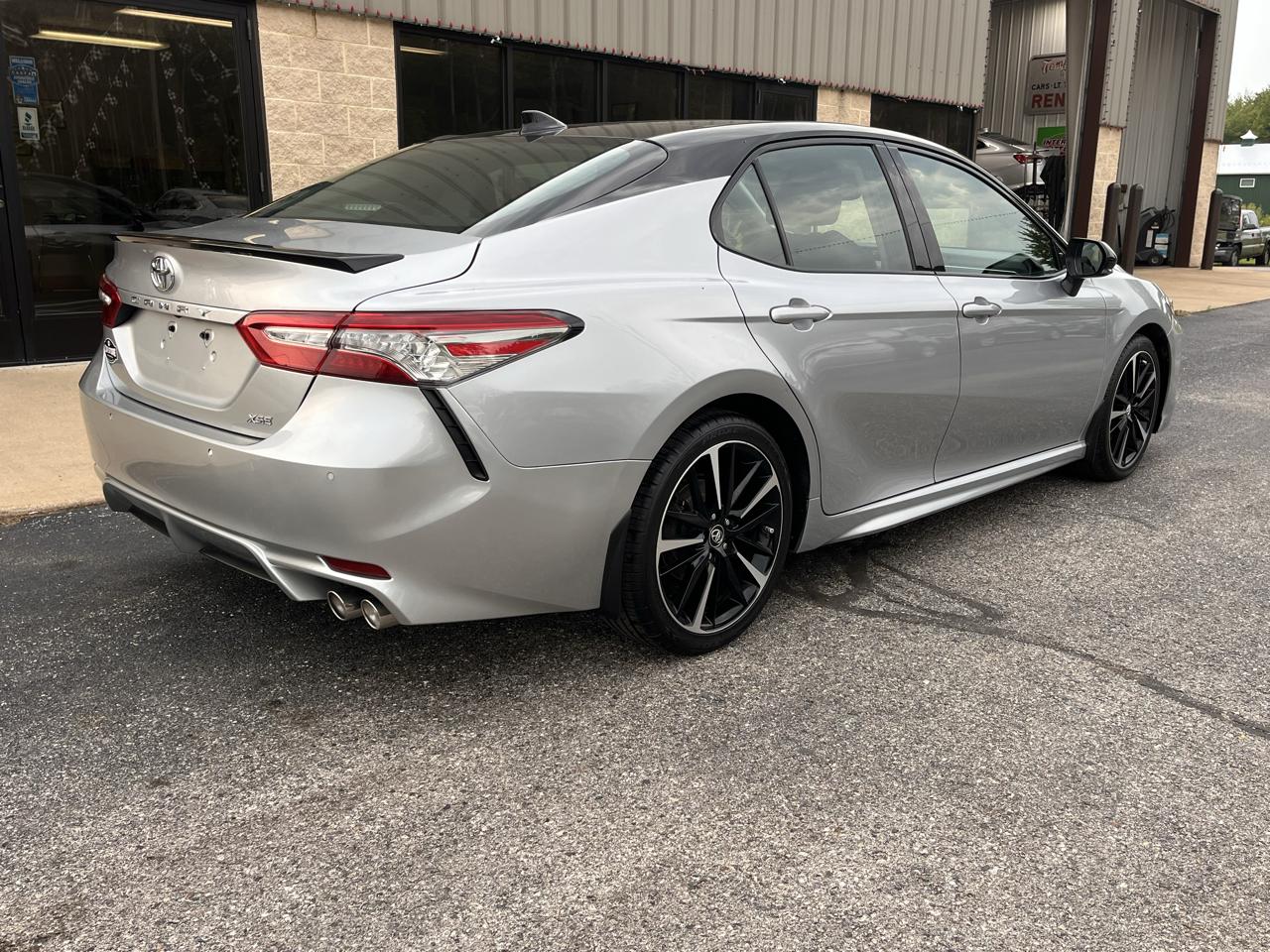 Toyota Camry  2018
