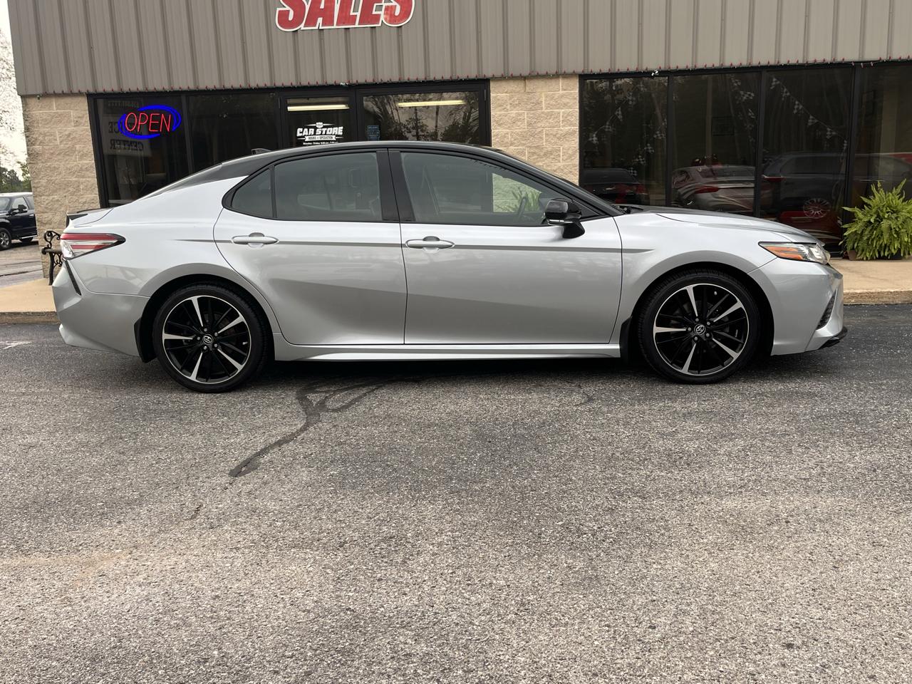 Toyota Camry  2018