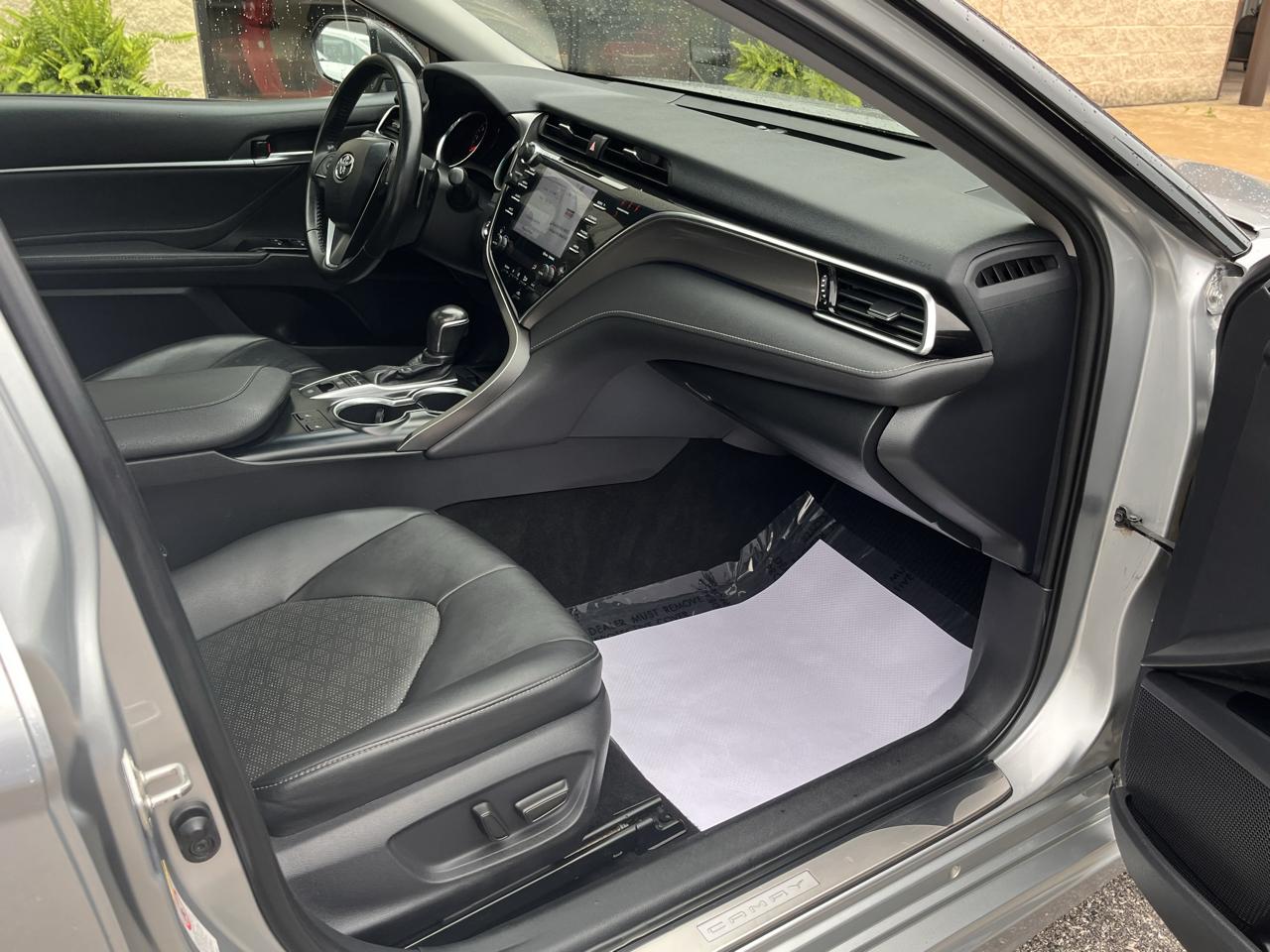 Toyota Camry  2018