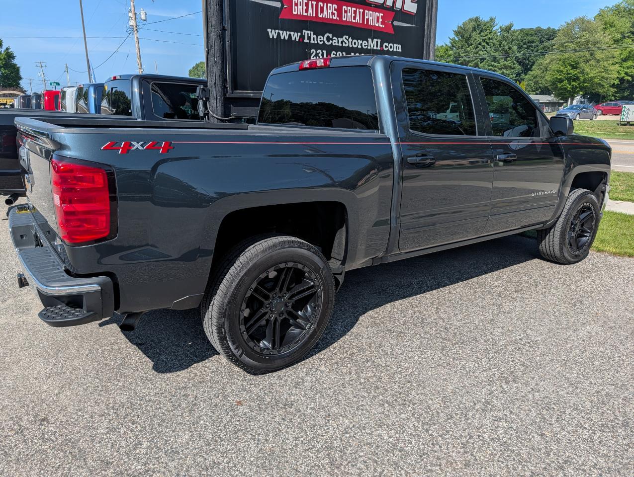 Chevrolet Silverado 1500 4WD Crew Cab 143.5" LT w/1LT 2018