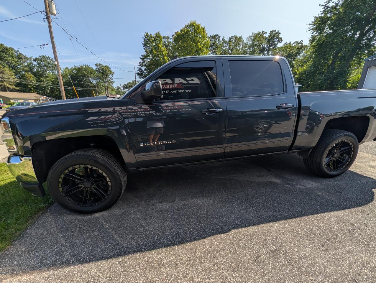 Chevrolet Silverado 1500 4WD Crew Cab 143.5" LT w/1LT 2018