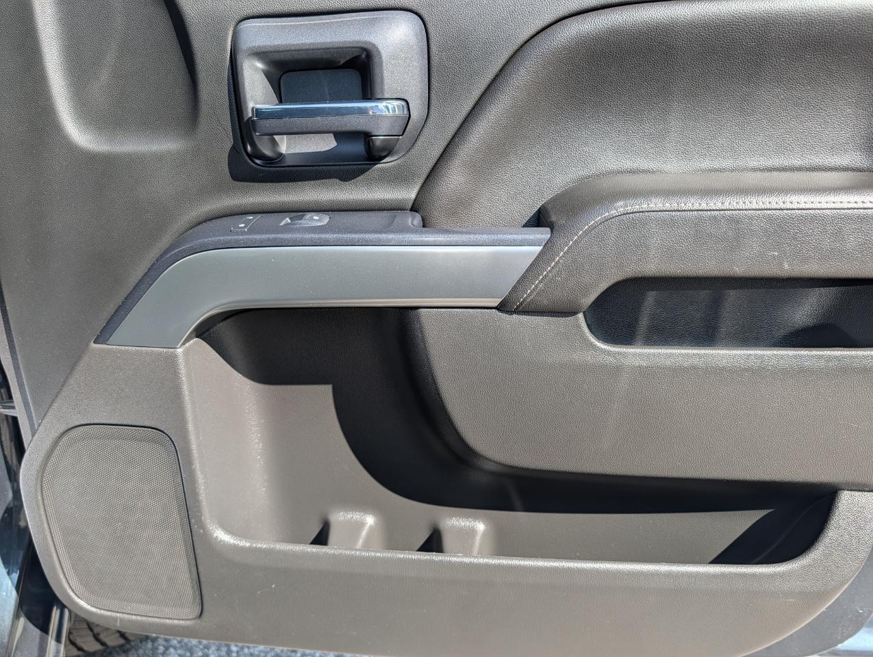 Chevrolet Silverado 1500 4WD Crew Cab 143.5" LT w/1LT 2018