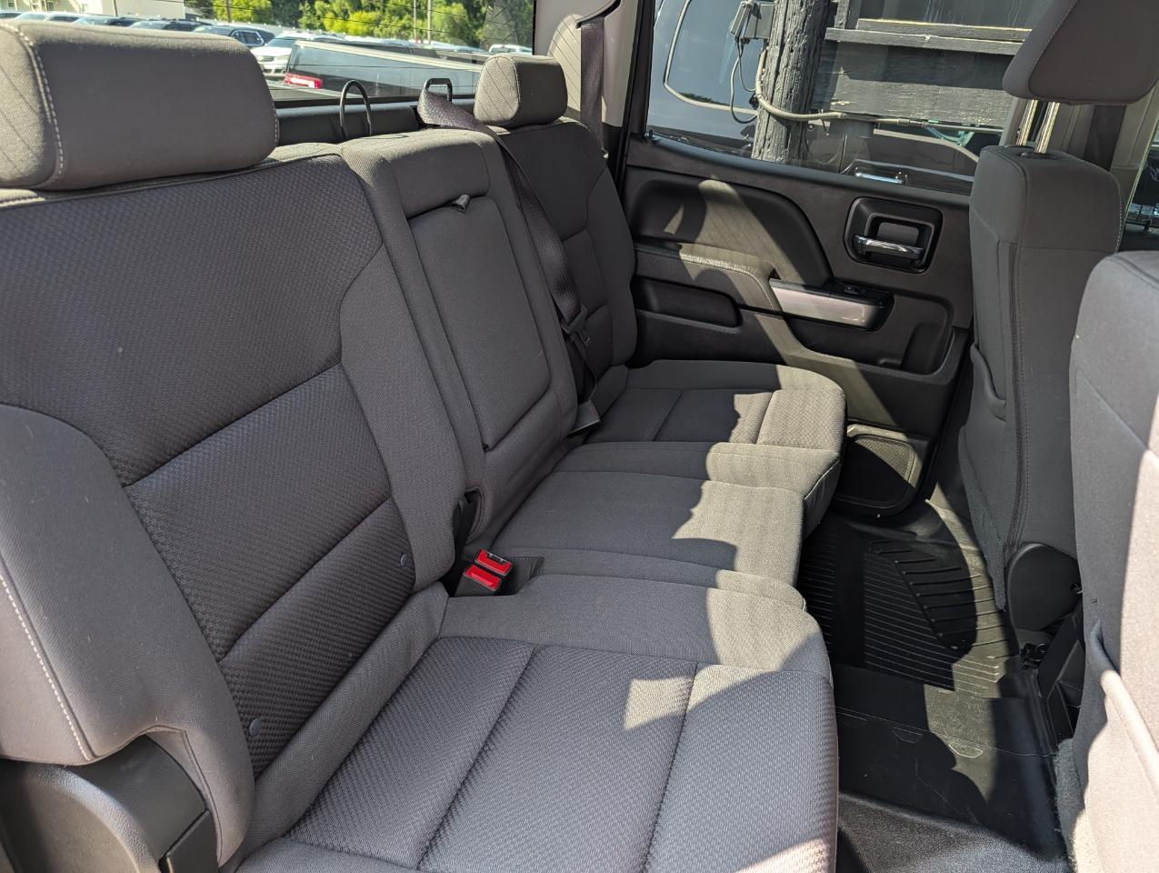 Chevrolet Silverado 1500 4WD Crew Cab 143.5" LT w/1LT 2018
