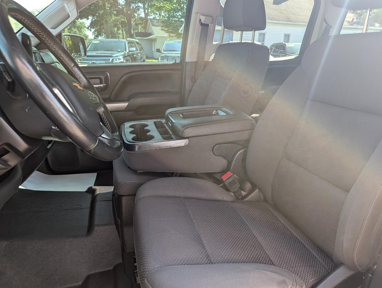 Chevrolet Silverado 1500 4WD Crew Cab 143.5" LT w/1LT 2018