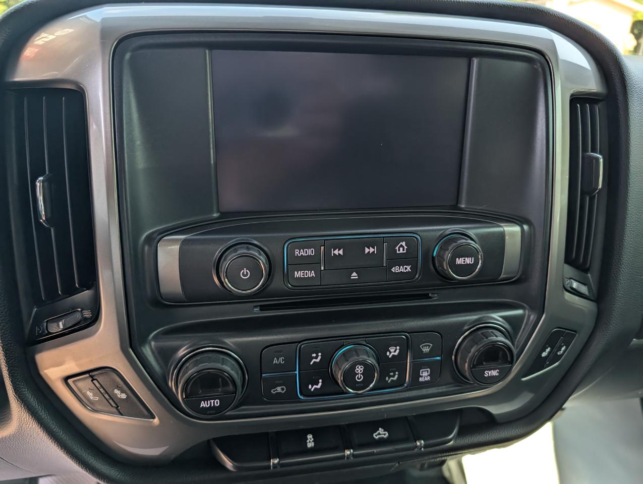 Chevrolet Silverado 1500 4WD Crew Cab 143.5" LT w/1LT 2018