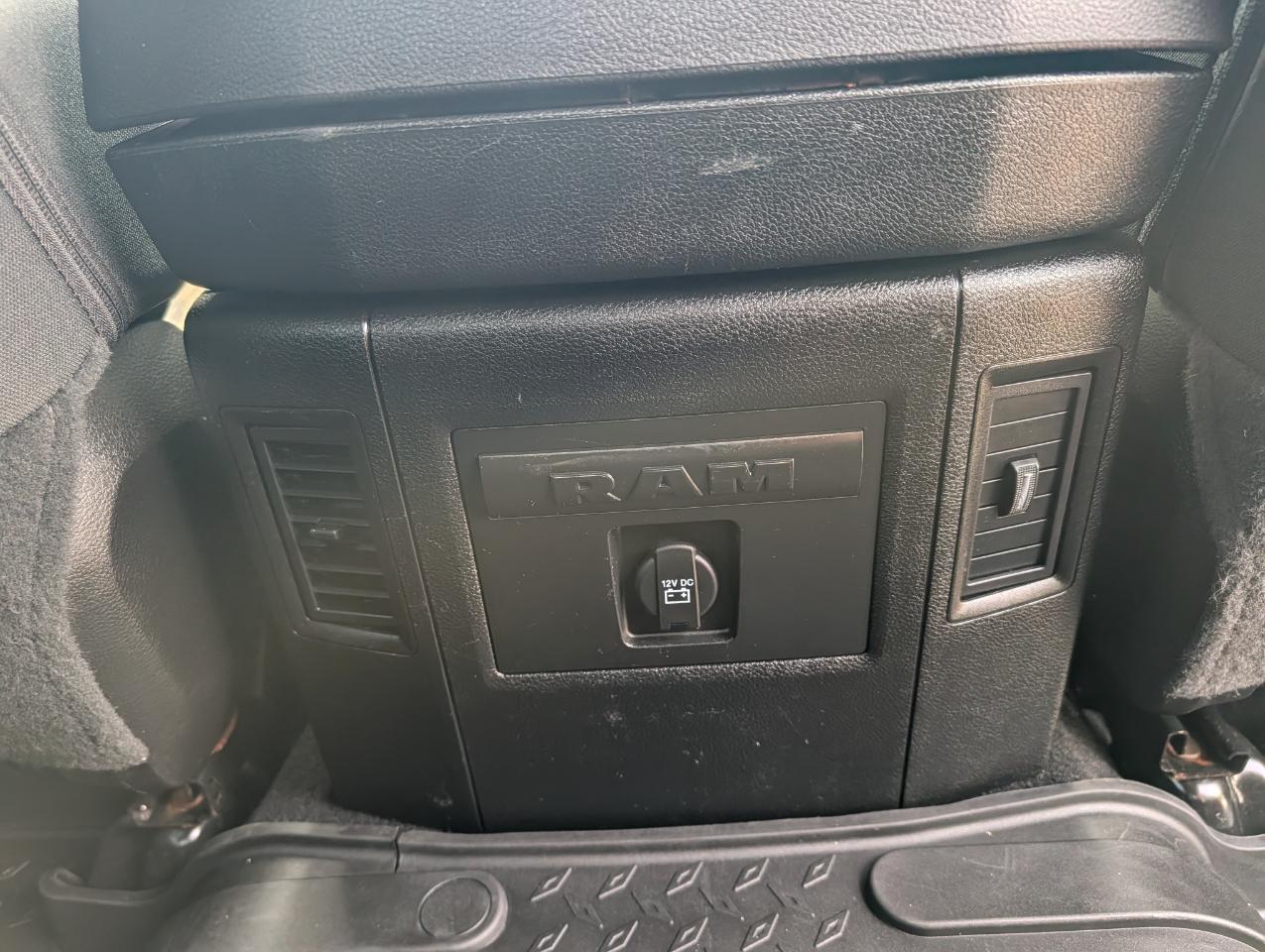 RAM 1500 Classic Warlock 4x4 Crew Cab 5'7" Box 2021