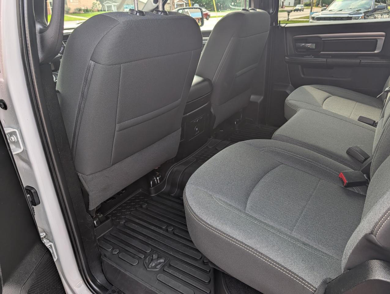 RAM 1500 Classic Warlock 4x4 Crew Cab 5'7" Box 2021