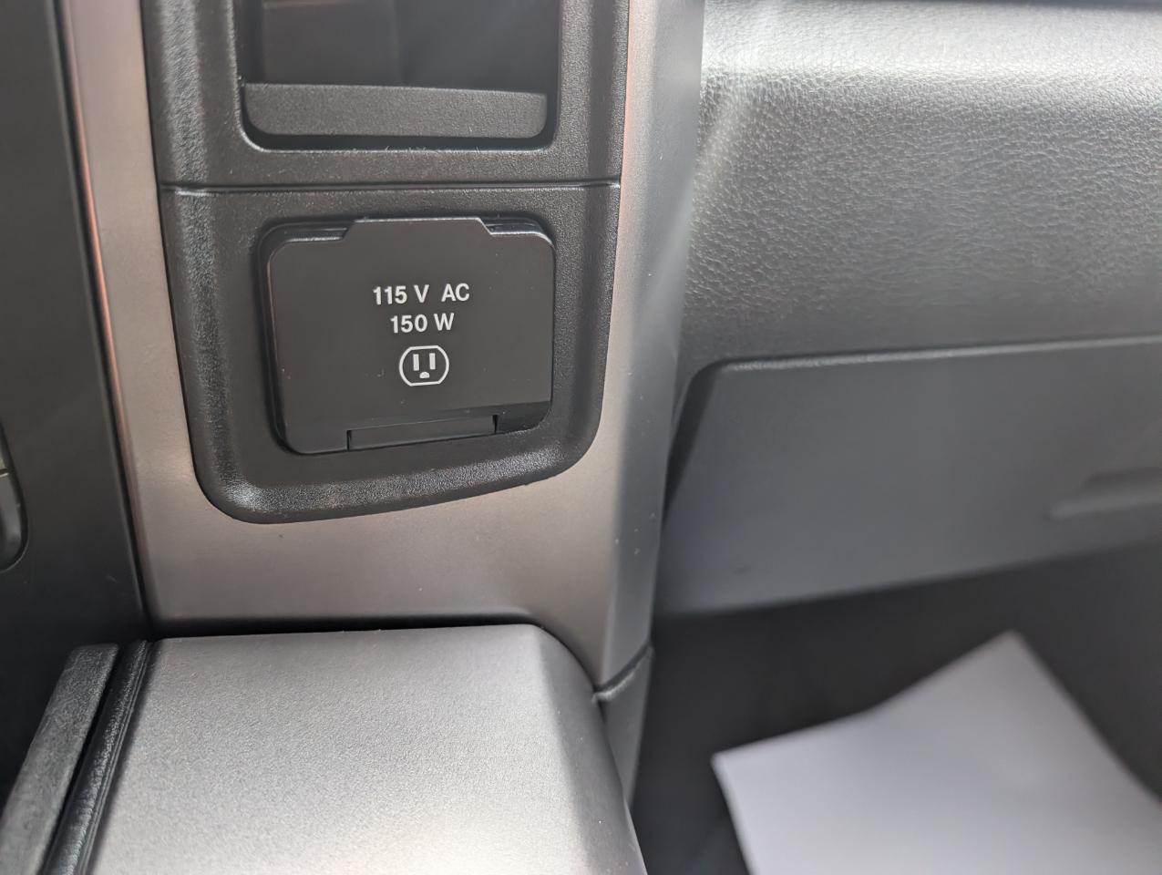 RAM 1500 Classic Warlock 4x4 Crew Cab 5'7" Box 2021