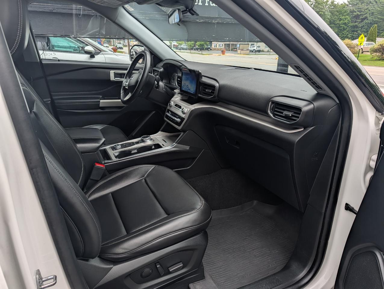 Ford Explorer XLT 4WD 2023