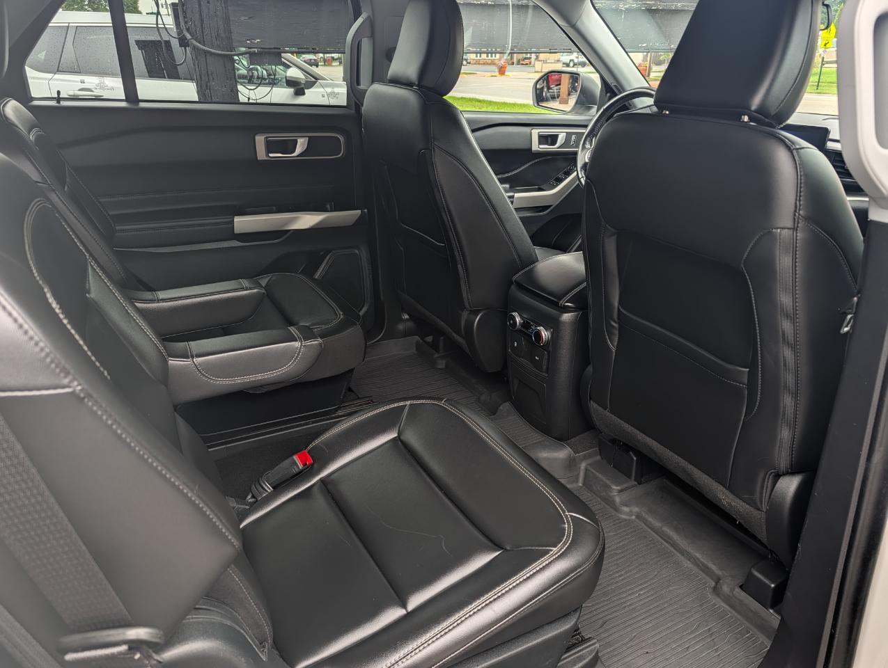 Ford Explorer XLT 4WD 2023