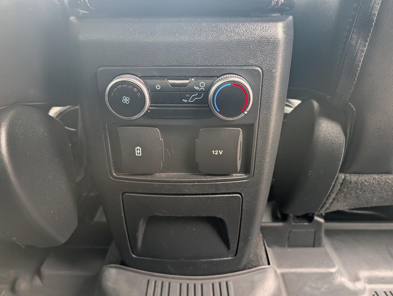 Ford Explorer XLT 4WD 2023