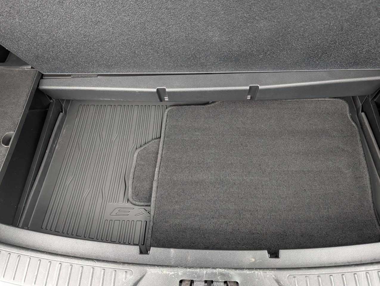Ford Explorer XLT 4WD 2023