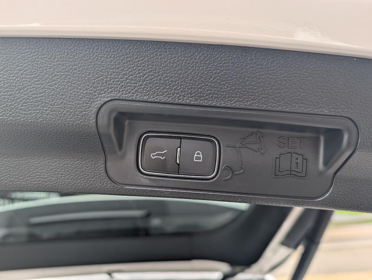 Ford Explorer XLT 4WD 2023