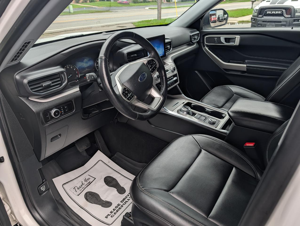 Ford Explorer XLT 4WD 2023
