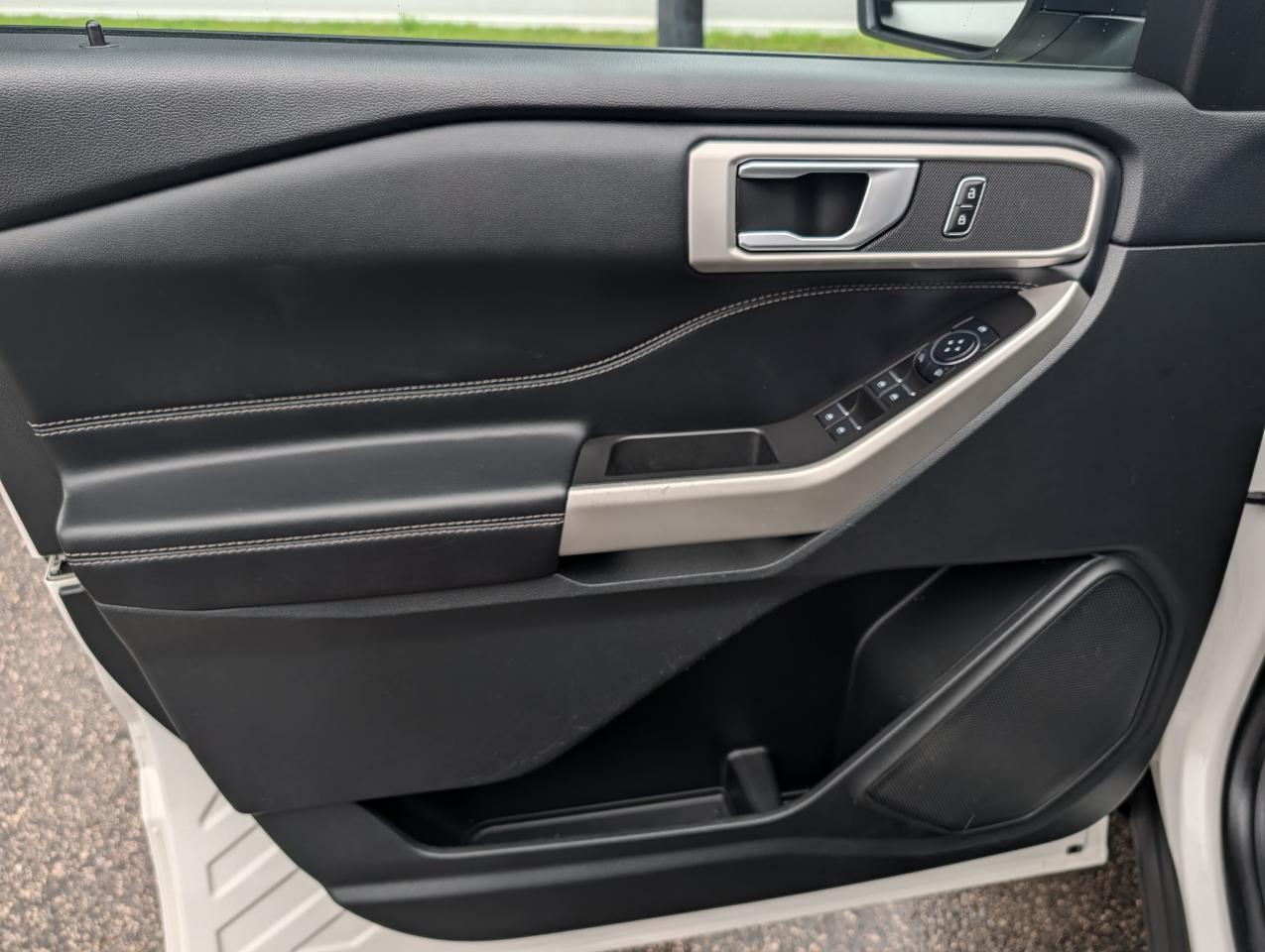 Ford Explorer XLT 4WD 2023
