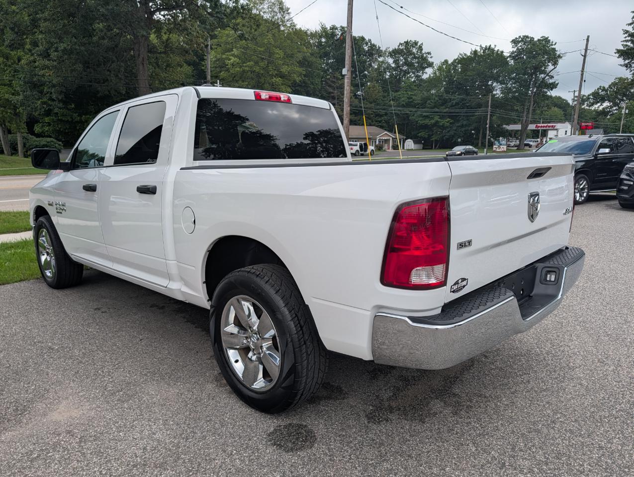 RAM 1500 Classic SLT 4x4 Crew Cab 5'7" Box 2022