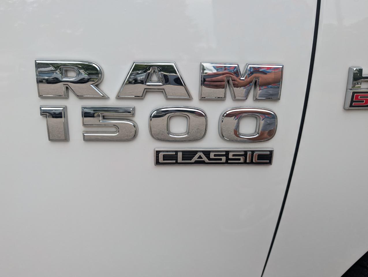 RAM 1500 Classic SLT 4x4 Crew Cab 5'7" Box 2022