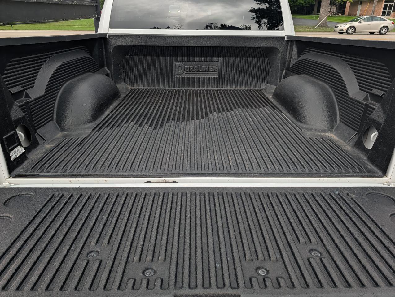 RAM 1500 Classic SLT 4x4 Crew Cab 5'7" Box 2022