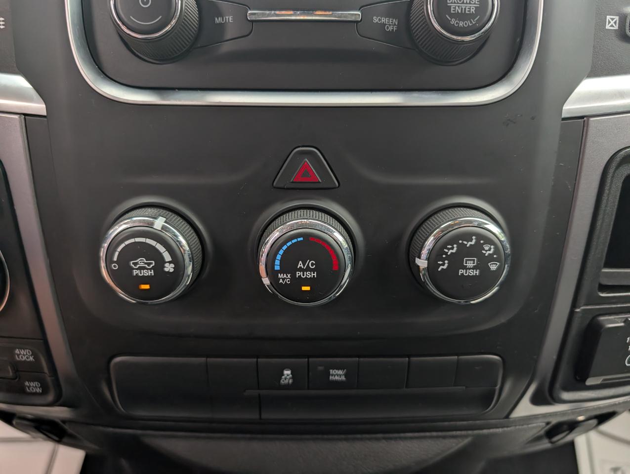 RAM 1500 Classic SLT 4x4 Crew Cab 5'7" Box 2022