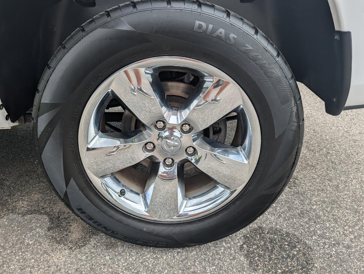 RAM 1500 Classic SLT 4x4 Crew Cab 5'7" Box 2022