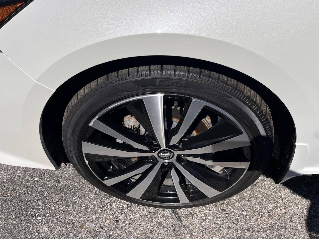 Nissan Altima 2.5 Platinum AWD Sedan 2021