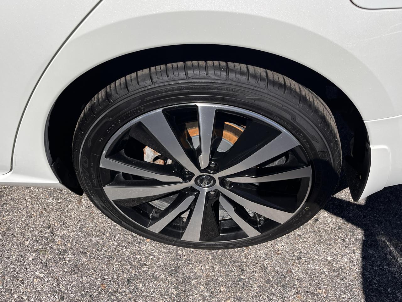 Nissan Altima 2.5 Platinum AWD Sedan 2021