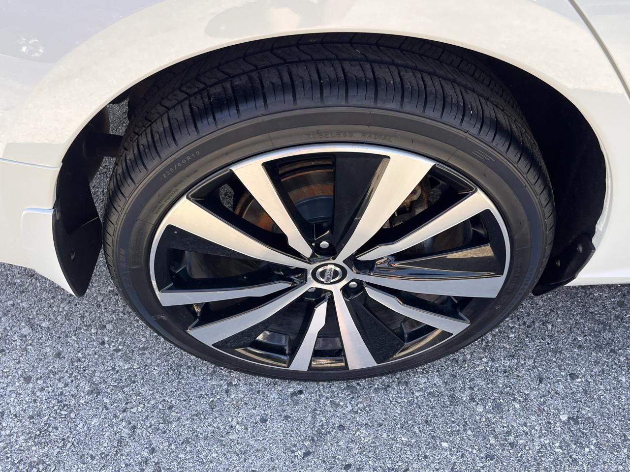 Nissan Altima 2.5 Platinum AWD Sedan 2021