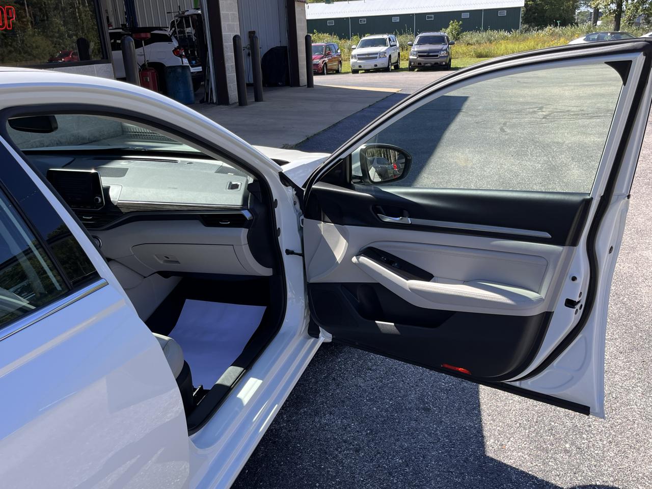 Nissan Altima 2.5 Platinum AWD Sedan 2021