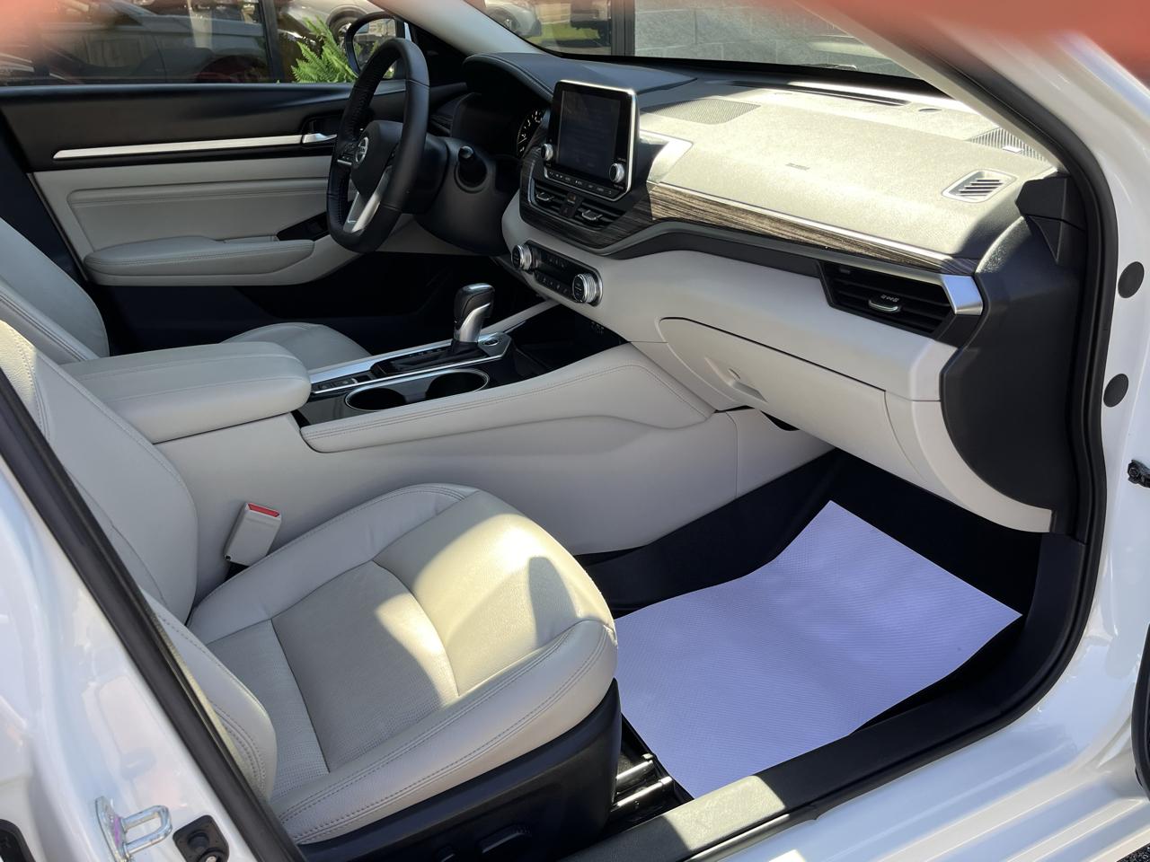 Nissan Altima 2.5 Platinum AWD Sedan 2021