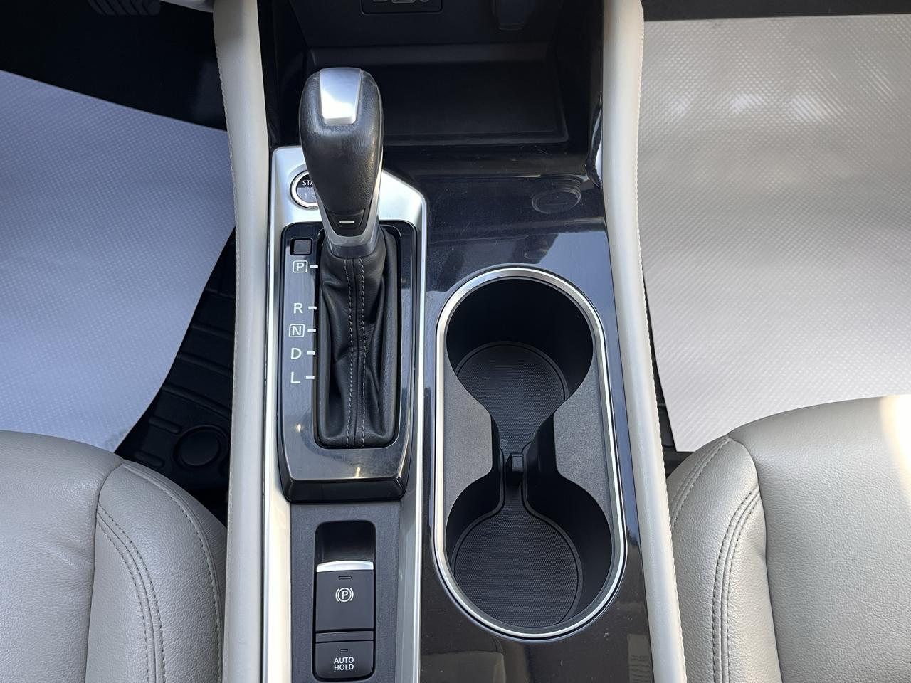 Nissan Altima 2.5 Platinum AWD Sedan 2021