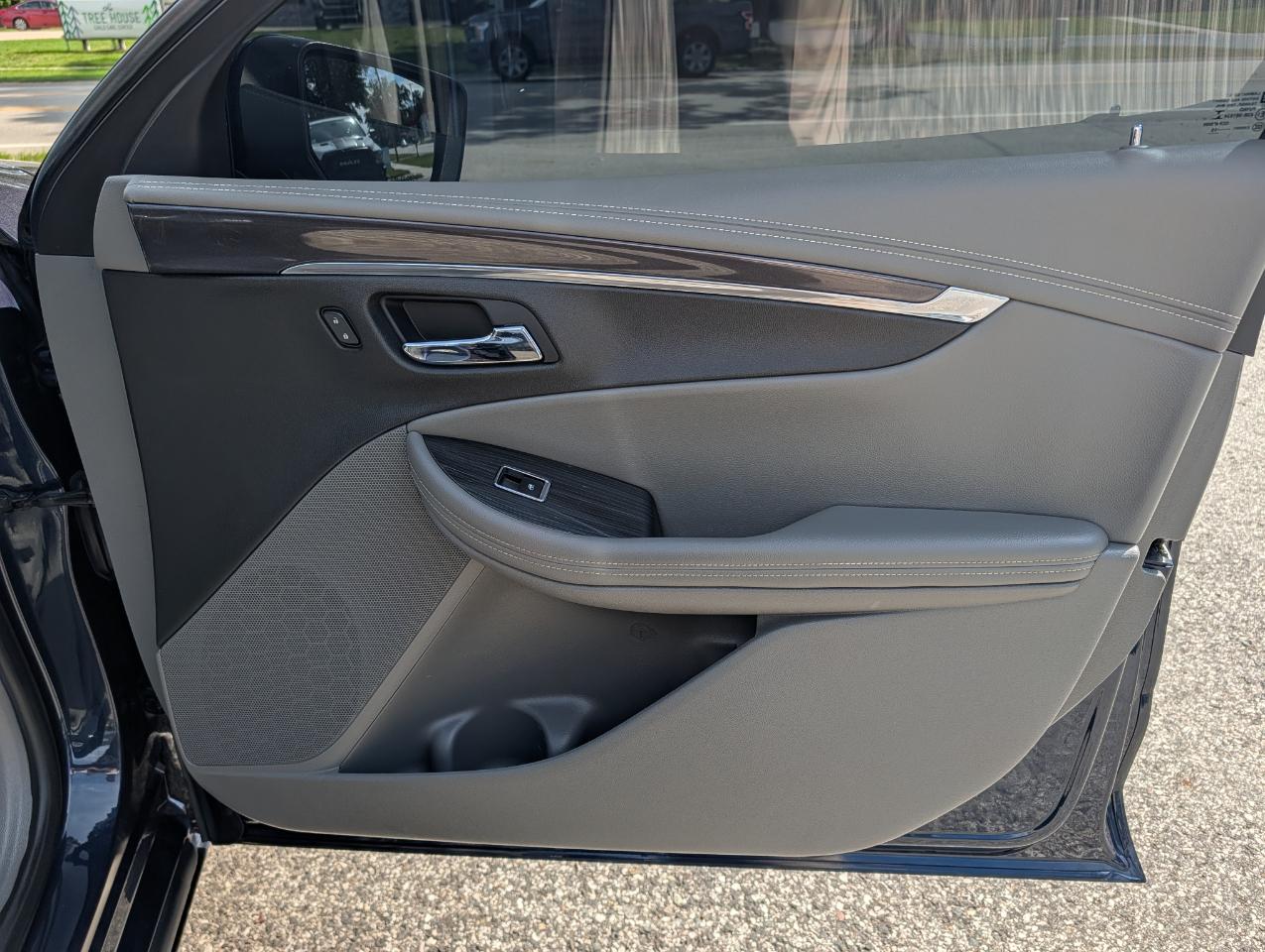 Chevrolet Impala 4dr Sdn LT w/2LT 2016