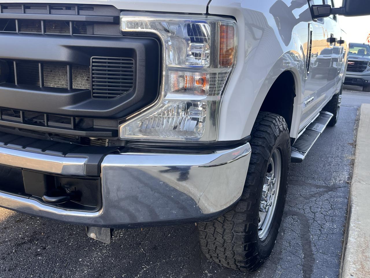 Ford Super Duty F-250 SRW XL 4WD Crew Cab 8' Box 2022