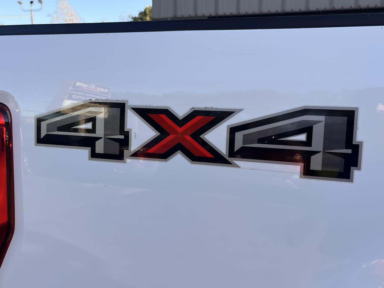 Ford Super Duty F-250 SRW XL 4WD Crew Cab 8' Box 2022