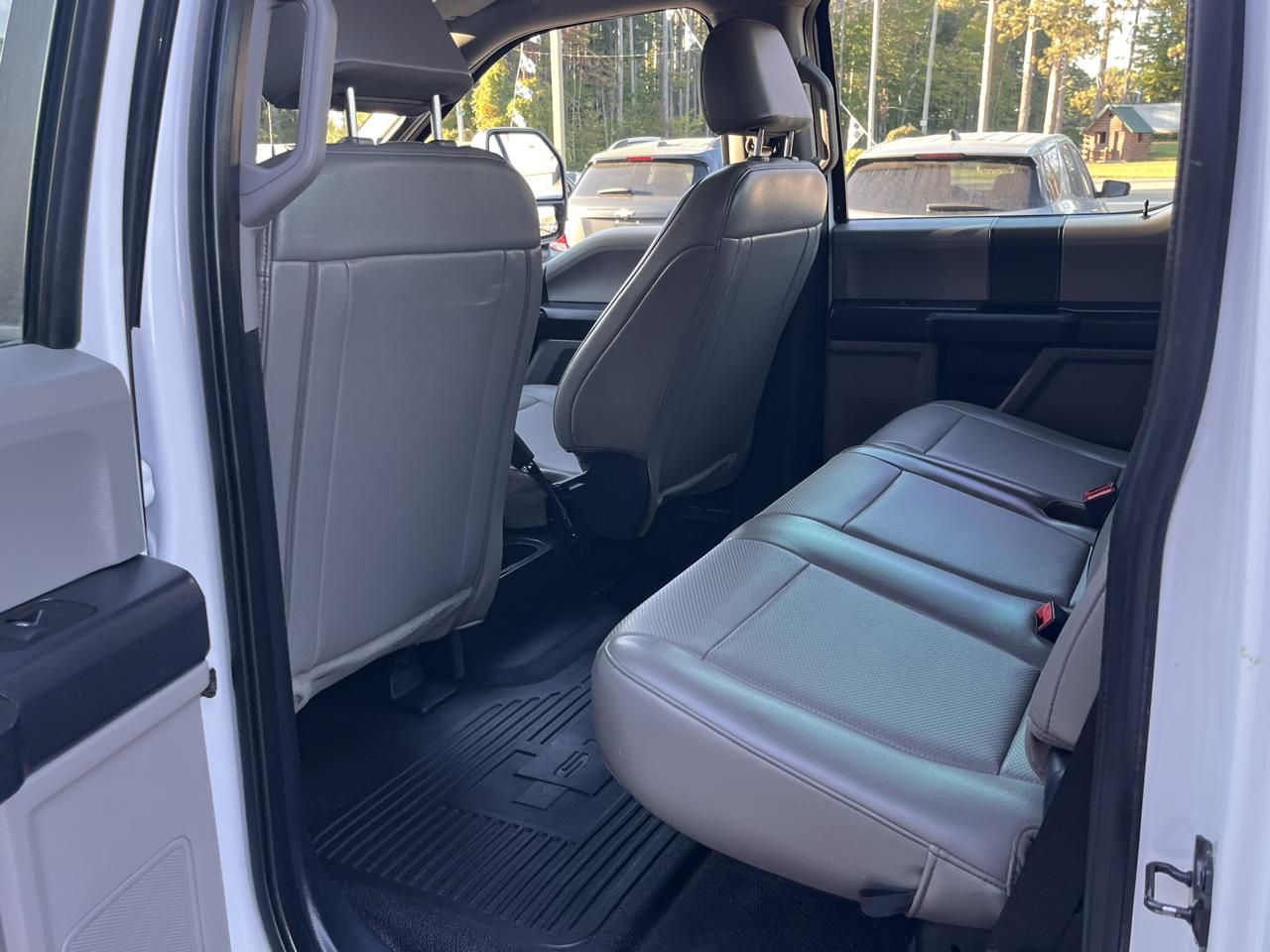 Ford Super Duty F-250 SRW XL 4WD Crew Cab 8' Box 2022