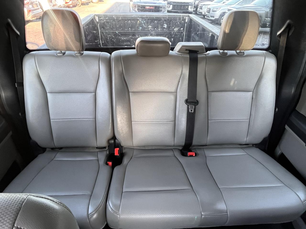 Ford Super Duty F-250 SRW XL 4WD Crew Cab 8' Box 2022