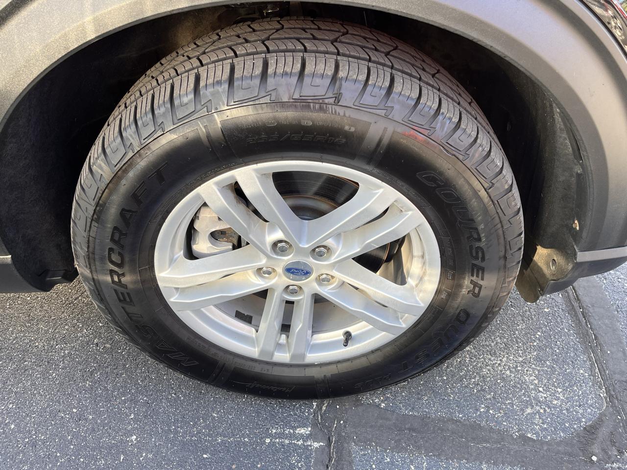 Ford Explorer XLT 4WD 2021