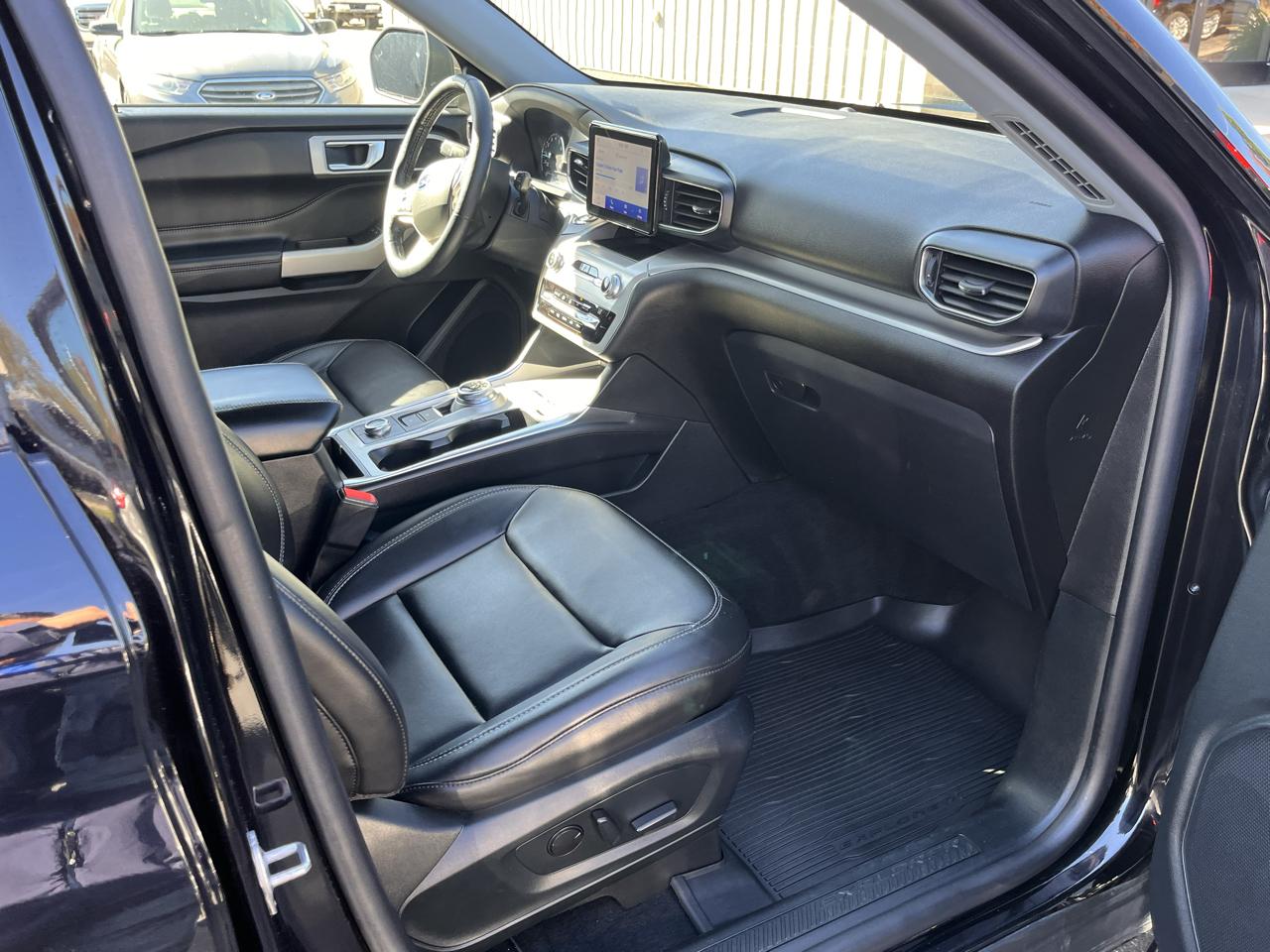 Ford Explorer XLT 4WD 2021