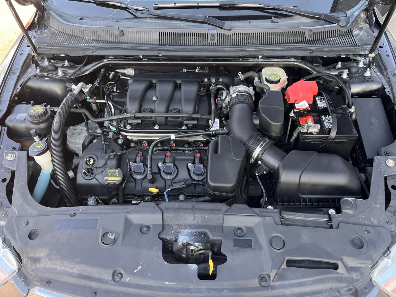 Ford Taurus 4dr Sdn SE FWD 2014